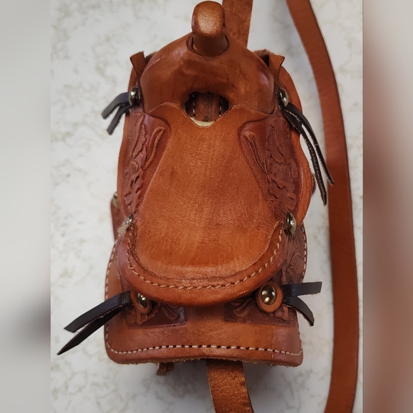 Handtooled leather and sheepskin Western mini bag - Picture 3 of 16